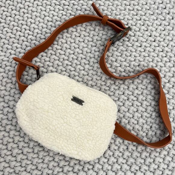 Roxy Handbags - Roxy• Mountain Reality Tapioca Hip Pack Fanny Pack Sherpa